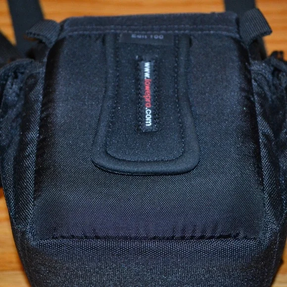 Lowepro camera case - Picture 13 of 15